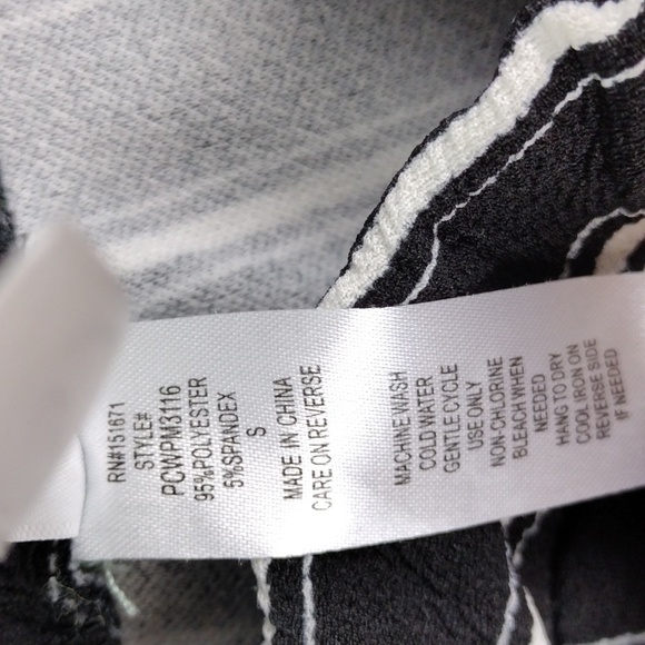 H & H Harmony & Havoc Black White Striped Mid Rise Flare Leg Pull On Pants - Picture 6 of 10